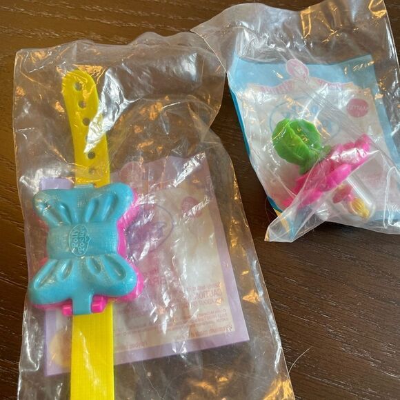 McDonald’s Polly Pocket Ring and Bracelet Sealed - Picture 8 of 9